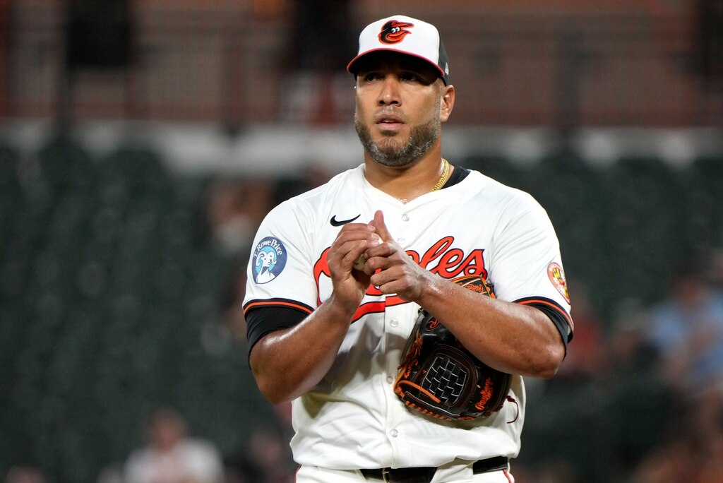 Albert Suárez pitched 4 1/3 innings and surrendered six earned runs against the Chicago White Sox on Sept. 4.