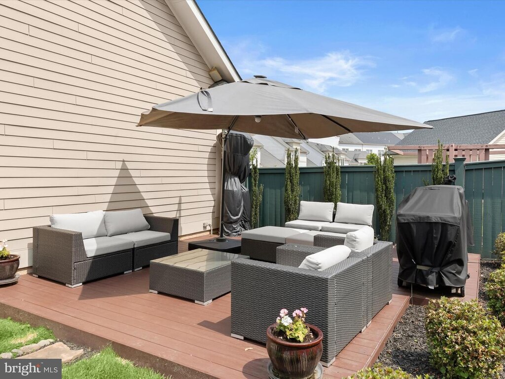 7619 Mulberry Street