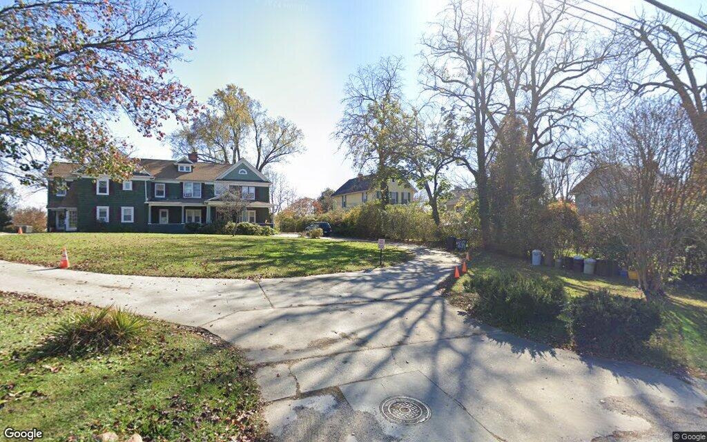 $700,000, detached house at 5113 Rolling Road
