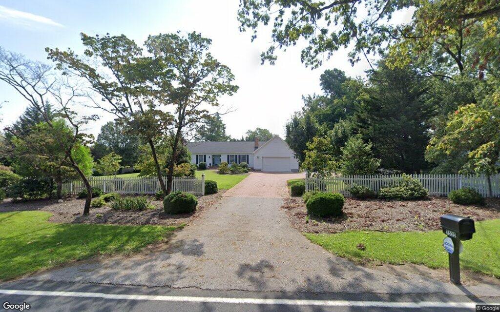 $740,000, detached house at 7535 Browns Bridge Road