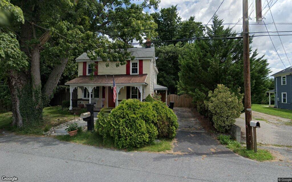 $345,000, single-family home at 16819 York Road