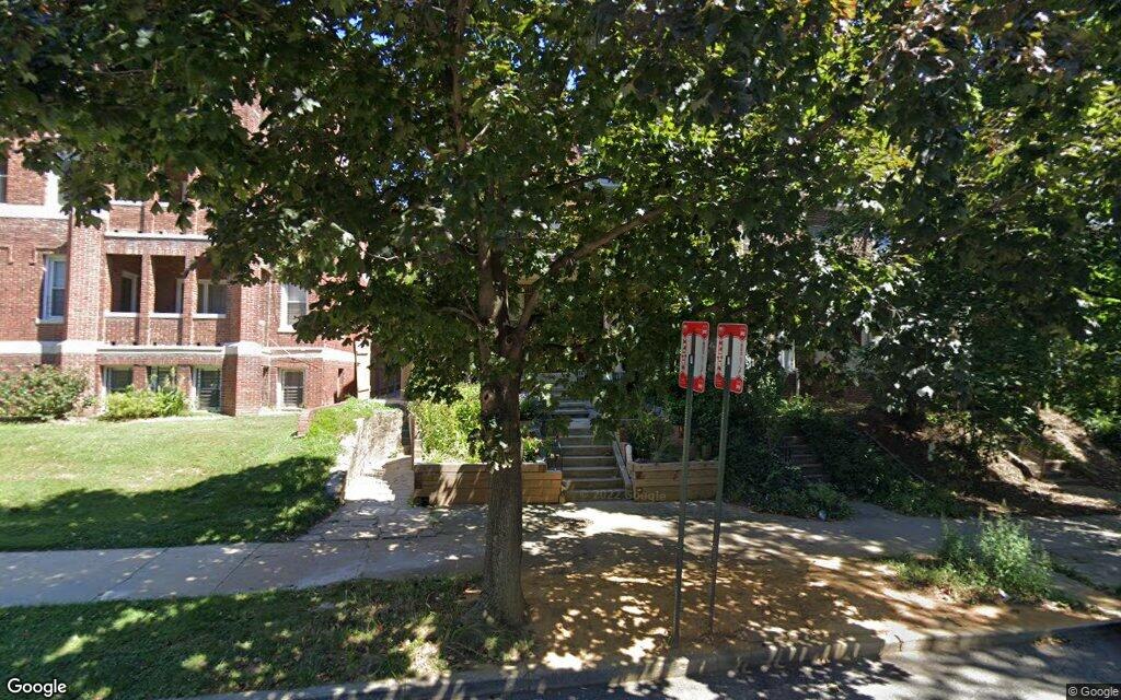 $595,000, townhouse at 300 East University Parkway