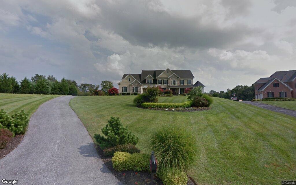 $1 million, detached house at 3 Jarretts Court