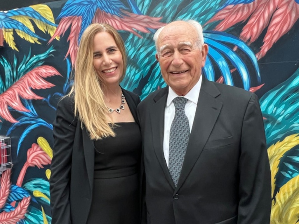 Richard Bright with his daughter, April Baer, at a wedding in 2021.