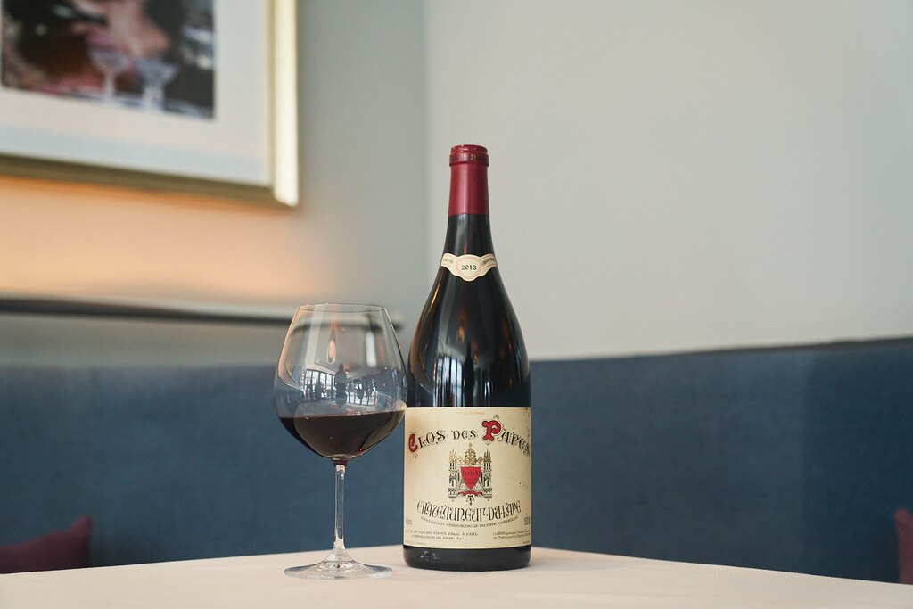 Châteauneuf-du-Pape, Clos des Papes (Southern Rhône Valley), 2013 MAGNUM