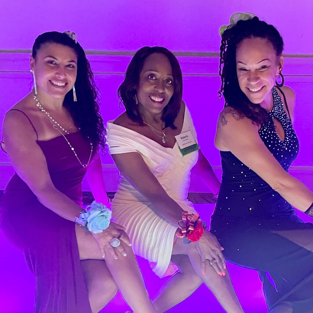 Valerie McNeal with friends Stephanie Lightfoot and Erika Chavarría.