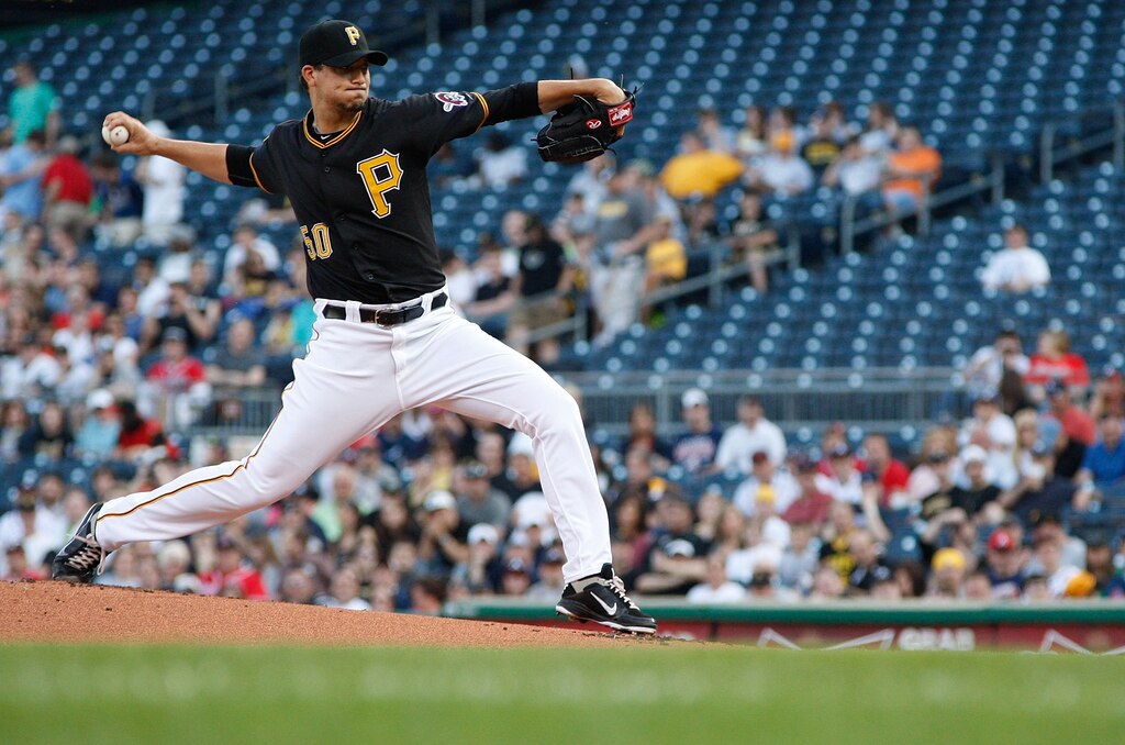PITTSBURGH - MAY 24: Charlie Morton #50 of the Pittsburgh Pirates pitches against the Atlanta Braves during the game on May 24, 2011 at PNC Park in Pittsburgh, Pennsylvania.