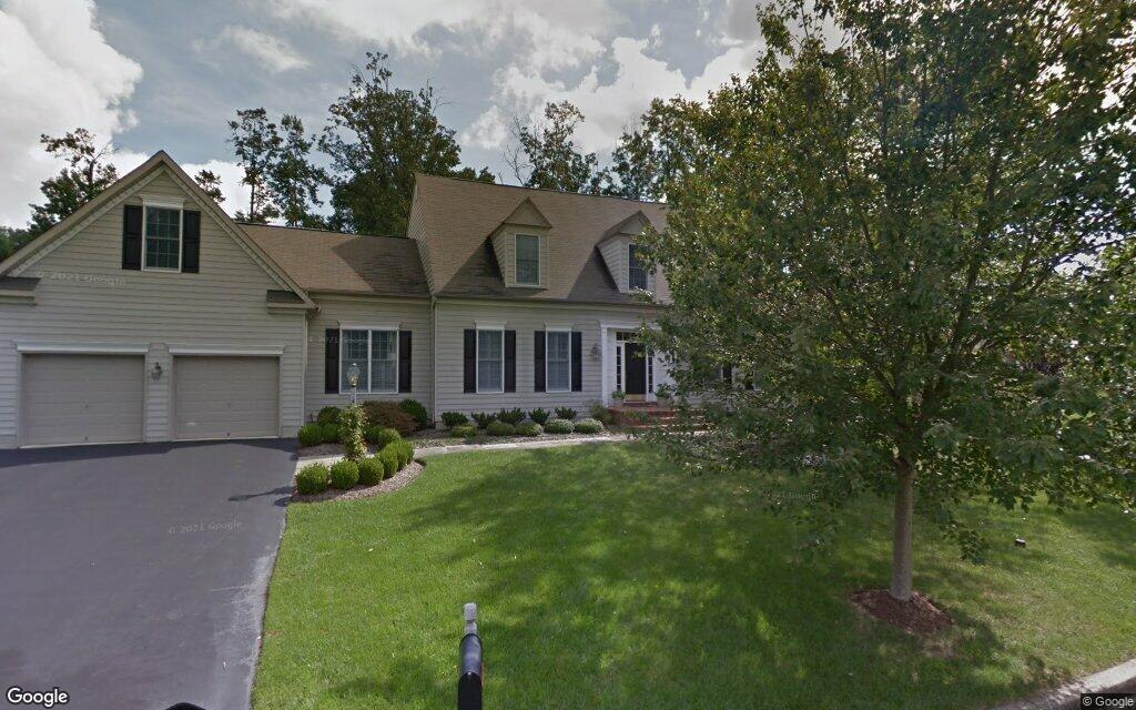 $835,000, detached house at 19 Harness Creek View Court