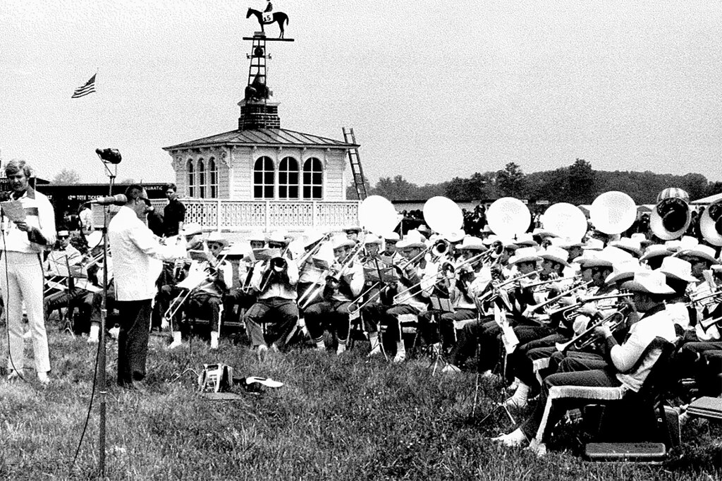 The Baltimore Colts' Marching Band also served as the Official Preakness Band.