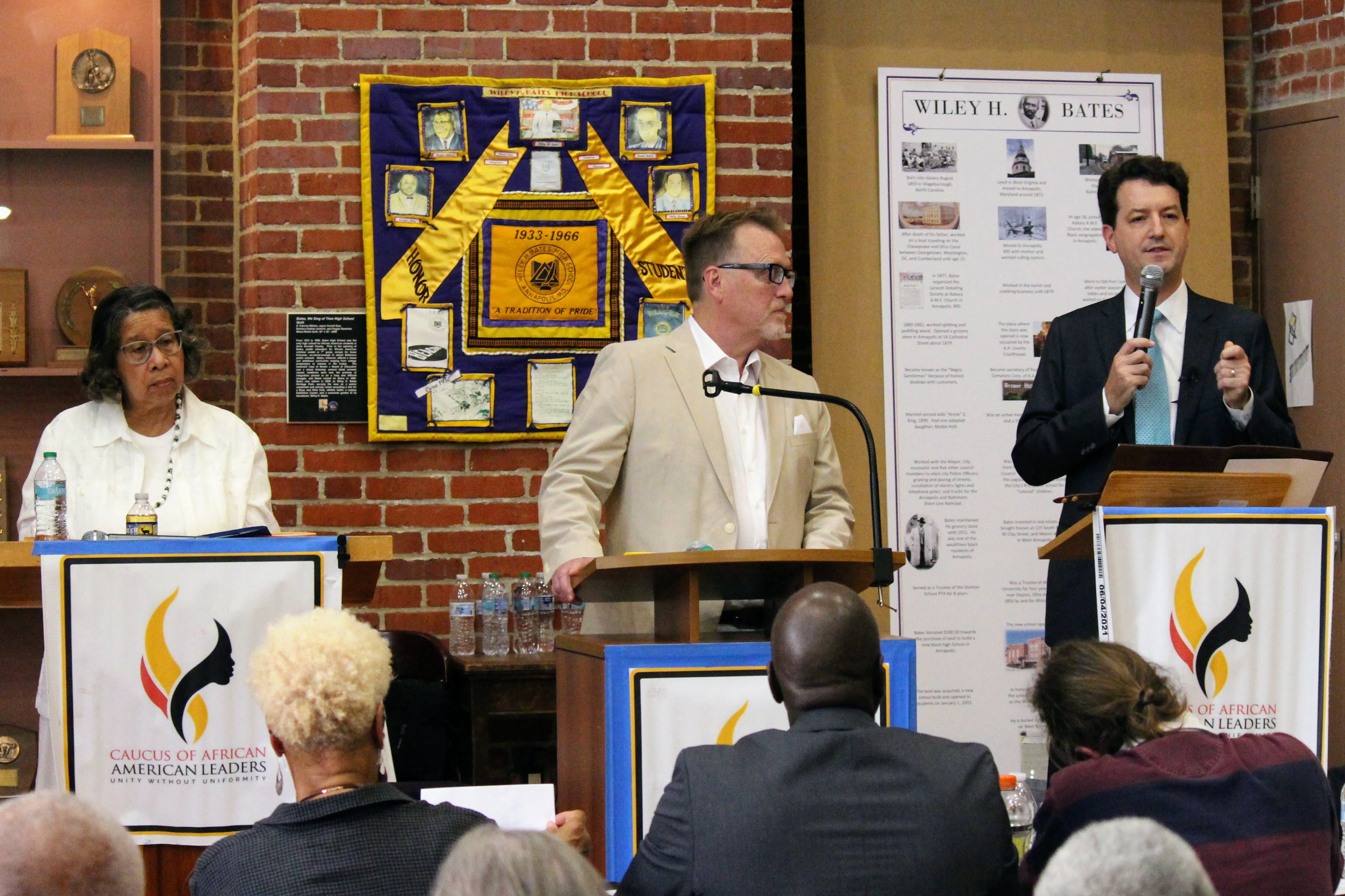 Yeah, that's columnist Rick Hutzell in the middle of a forum on June 10, 2025 featuring Democratic candidates for mayor of Annapolis, Alderwoman Rhonda Pindell Charles and former alderman Jared Littmann.