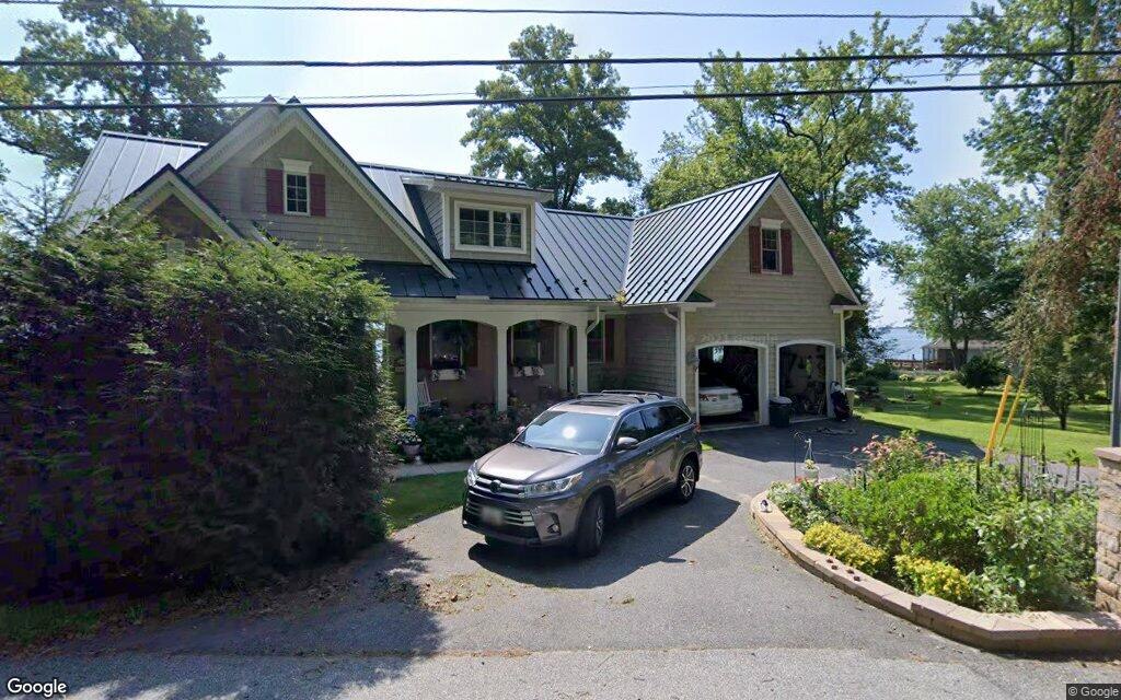 $1.1 million, detached house at 2427 Barrison Point Road