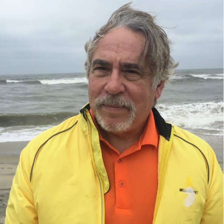 David Poyer, a Naval Academy graduate, brings his naval action series featuring Dan Lenson to a close with "The Academy."