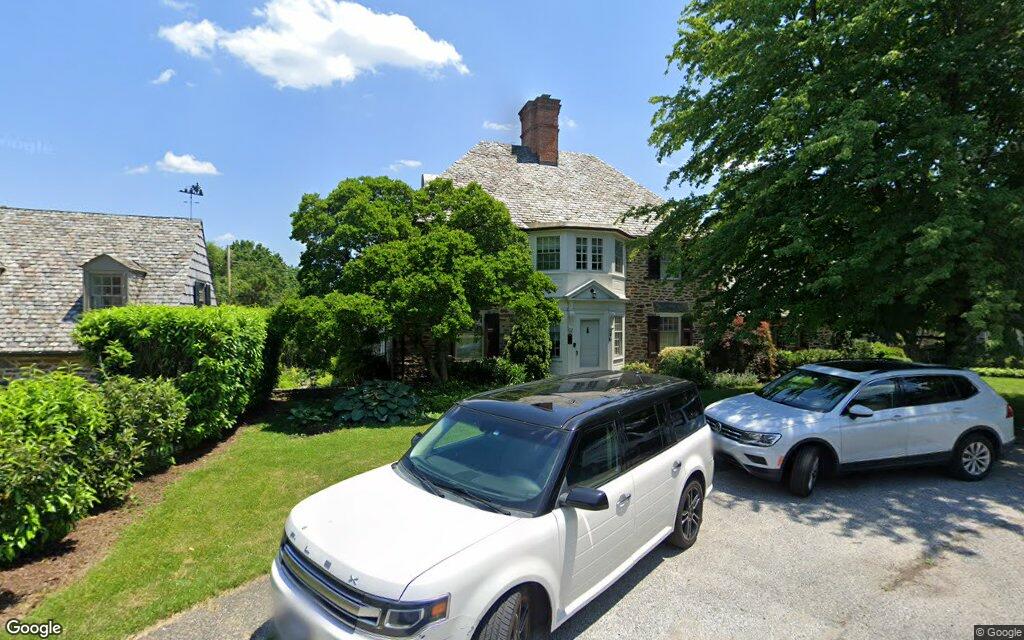 $840,000, single-family home at 5 Paddington Court 