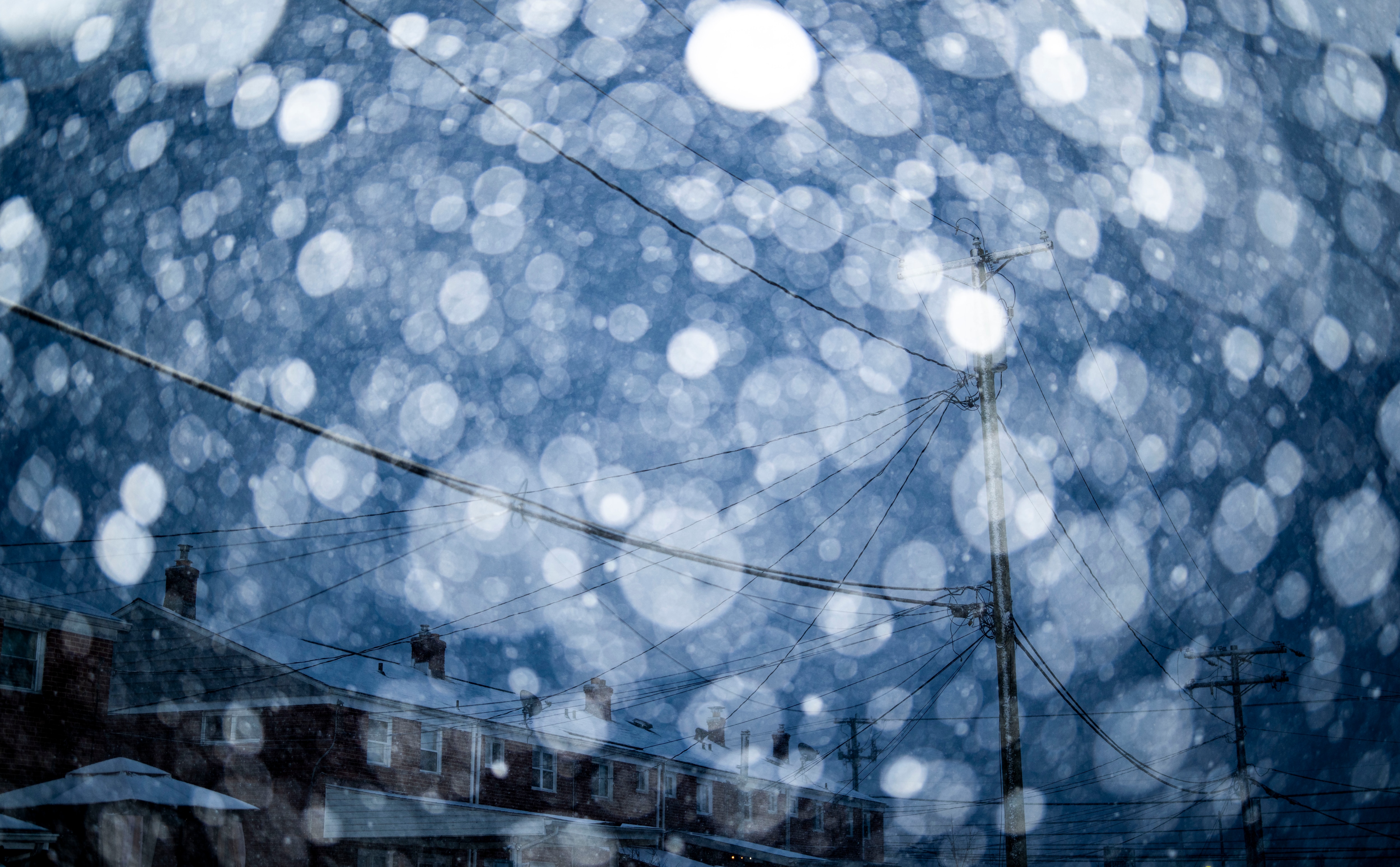 Snow falls during the last big snow in early 2025.