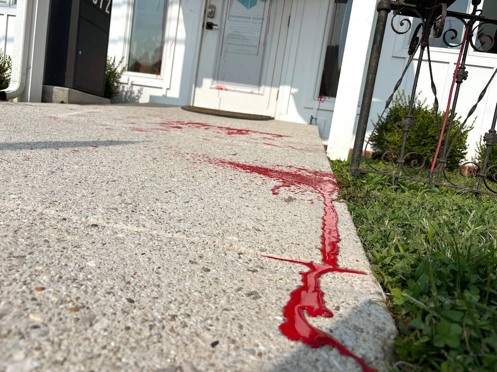 Kitchen Design by Idan, on Falls Rd in East Baltimore county near the city line was vandalized at 11:58pm Wednesday night.