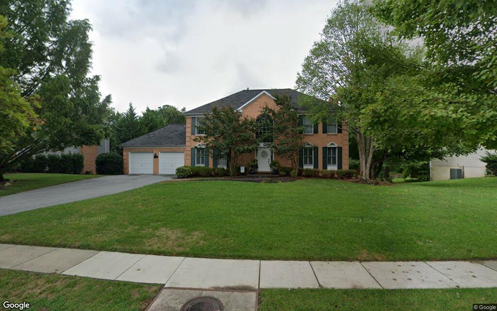 $850,000, detached house at 2681 Thornbrook Road 