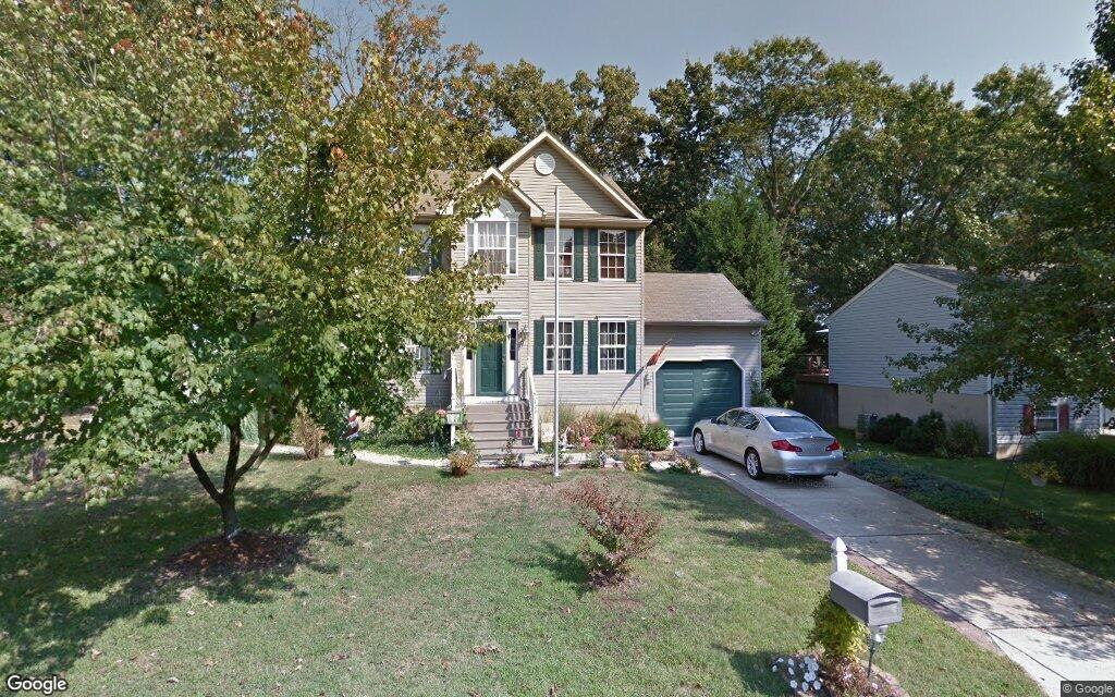 $337,500, detached house at 129 Kentucky Avenue