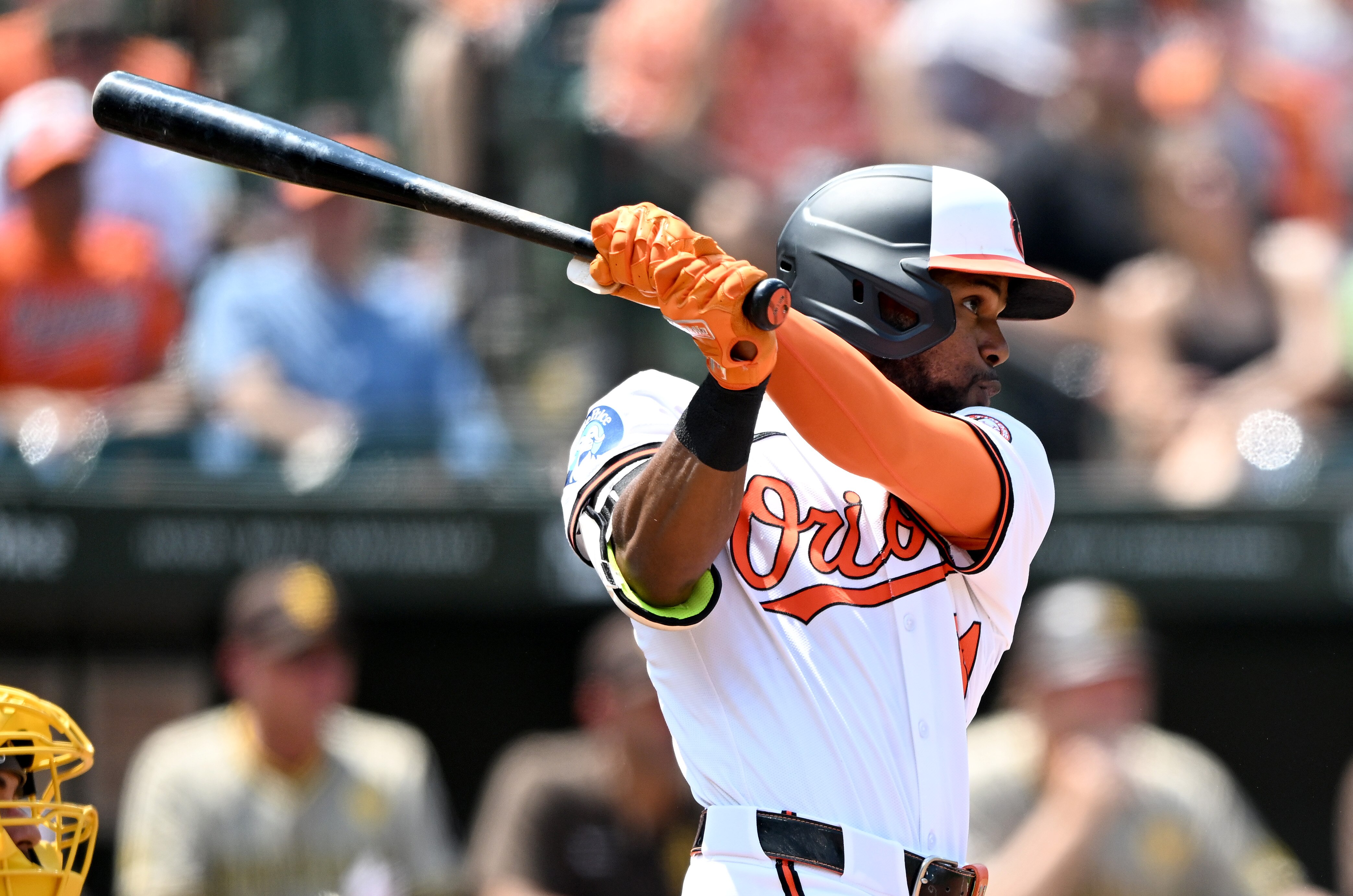 Cedric Mullins drives in two runs with a double during the Orioles’ six-run third inning Sunday at Camden Yards.