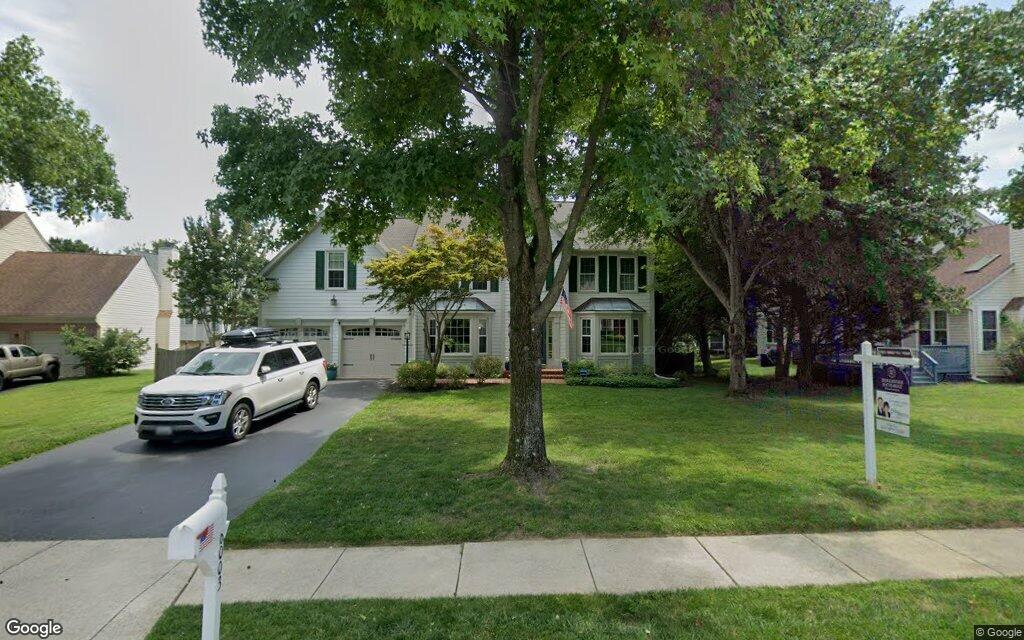 $815,000, detached house at 6003 Healy Farm Road