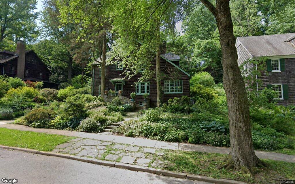 $750,000, single-family residence at 113 Deepdene Road